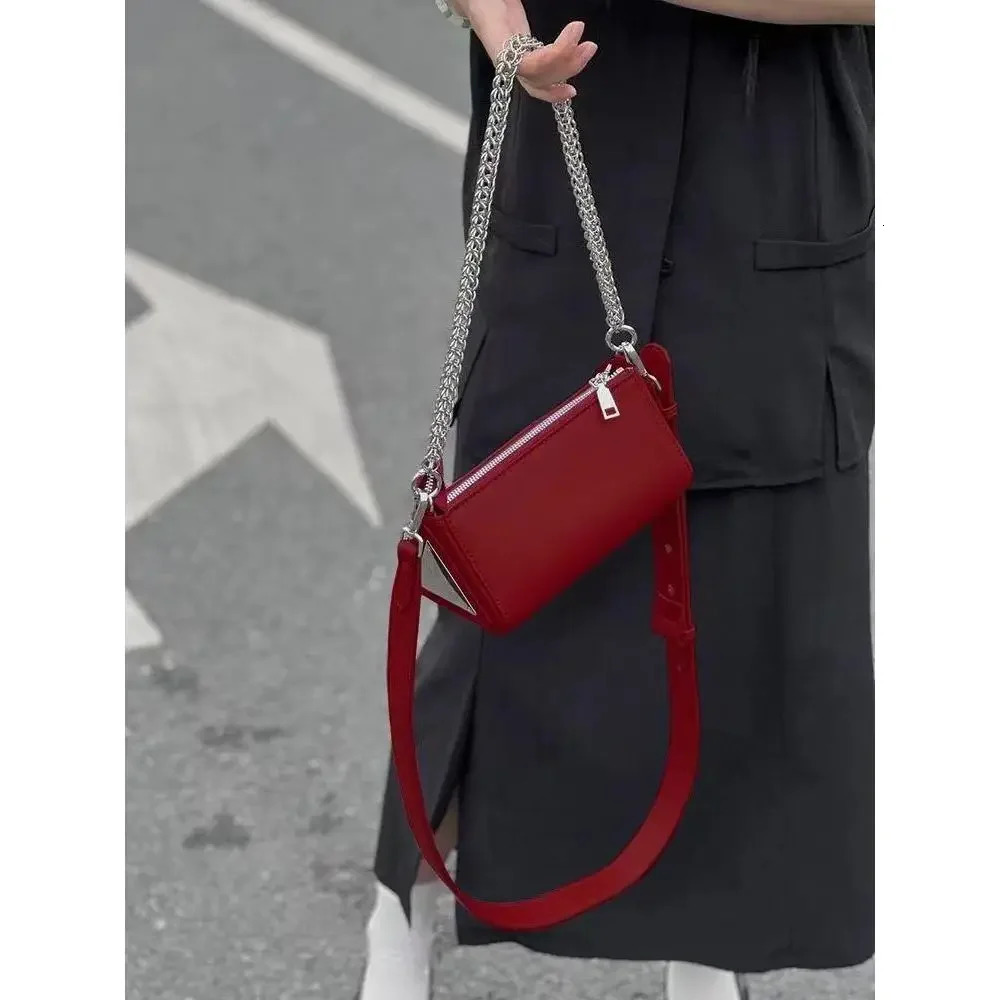 Women Bag Chains PU Fashion Triangle Casual Purses and Handbags Crossbody Shoulder Bag Euro-America Style 241213