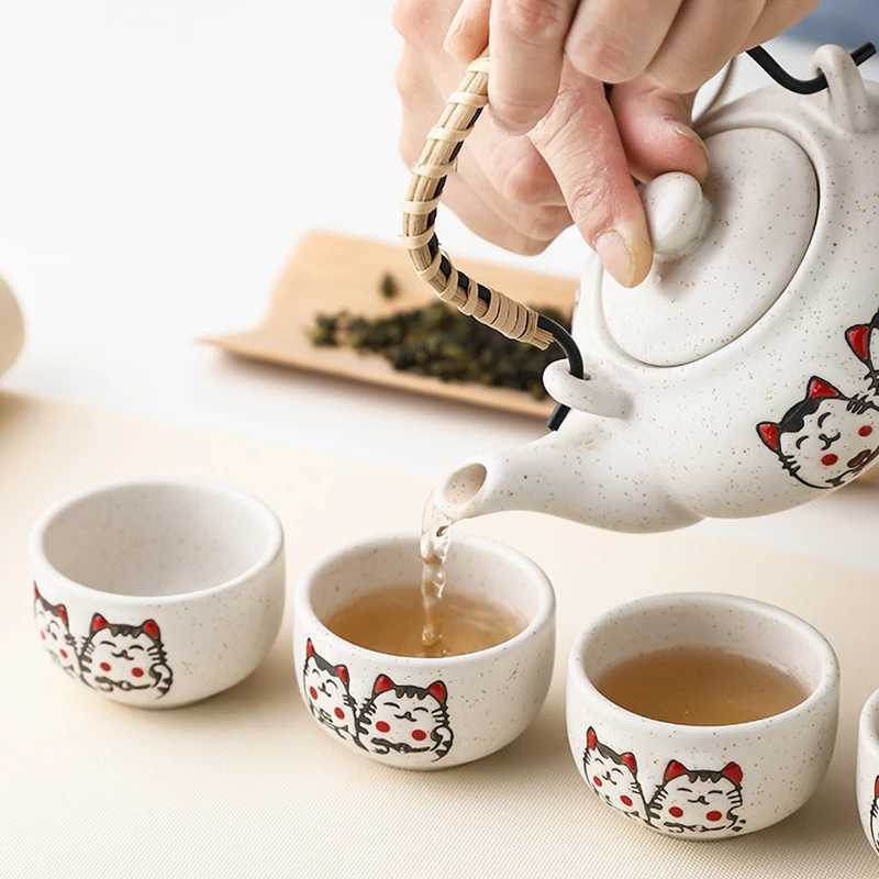 Ceramic Lucky Cat Teapot with 4 Tea Cups Portable Chinese Kung Fu Tea Set Tea Kettle 200ml with Neko Teacup Y241214