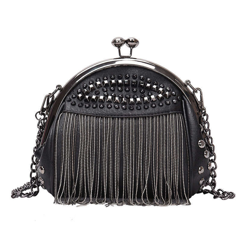 Popular women's high-end feeg, rivet tassel chain, one shoulder crossbody versatile, armpit clip, shell bag, 2024 new casual fashion trend clothi