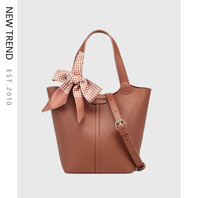 New Designer Leather Women's Lightweight And Simple Bucket Bag Multifunctional Large Capacity Shoulder Bag Crossbody Bag