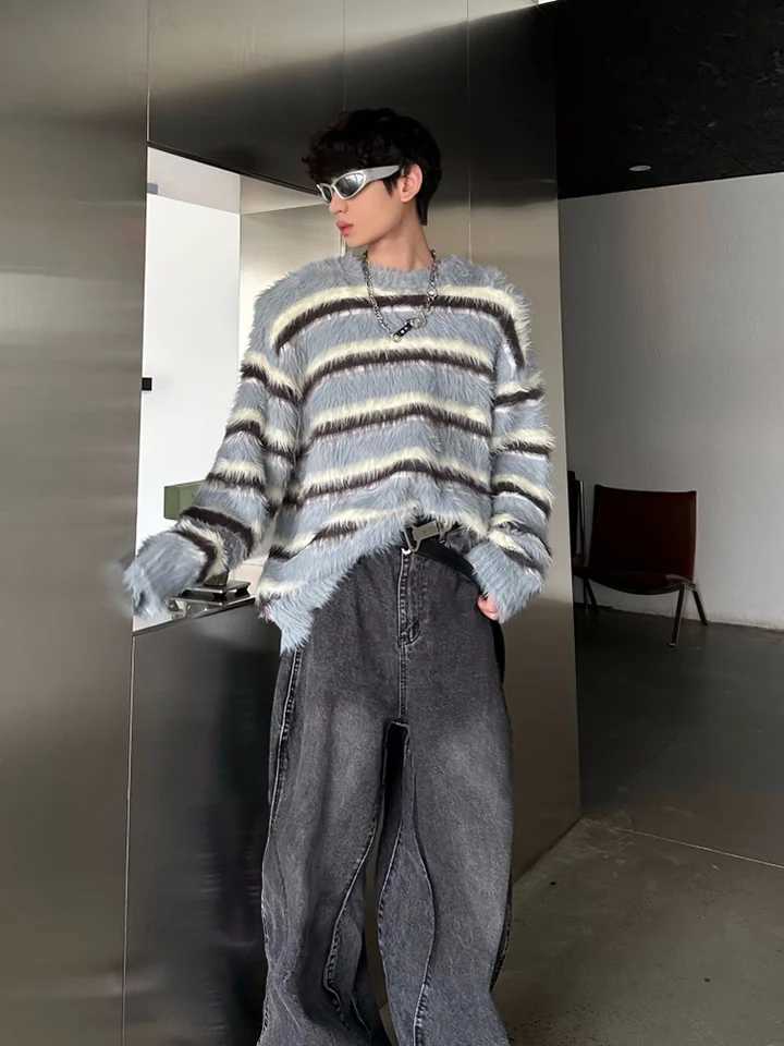 Men's Sweaters Mens Mosier black and white striped design plush sweater autumn and winter knitted top pull rod homme hiver Q241214
