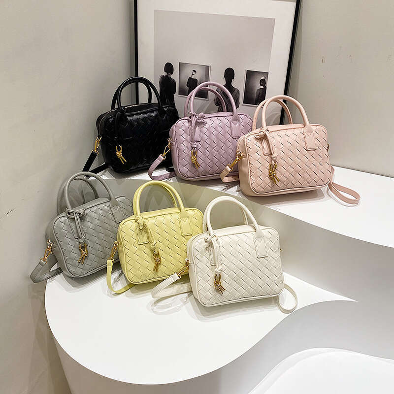 Handmade woven bag for women 2024, texture, hand-held commuting small square high-end single shoulder crossbody bag, 2024 temperament, versatile new t