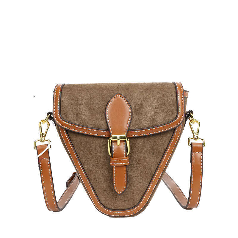 Autumn and winter small bag for women, matte PU crossbody niche design, retro trend saddle bag, 2024 new casual versatile fashion clothing