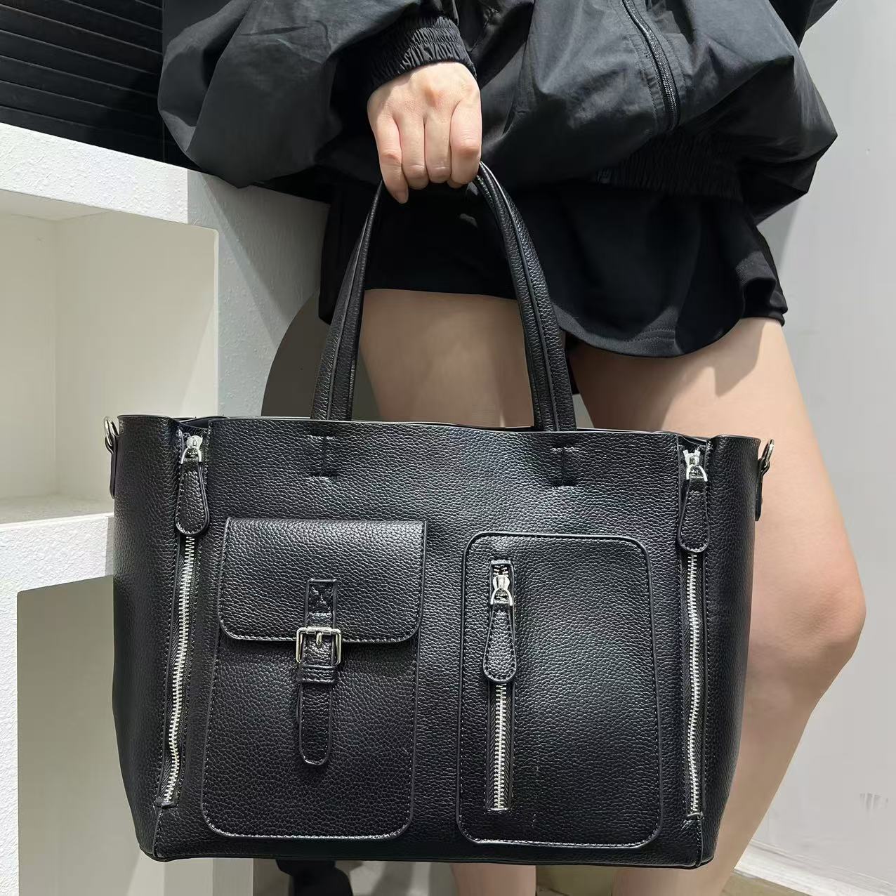 Women's Fashion Multi Pocket Zipper Japanese And Korean Trendy Simple Single Shoulder Handbag