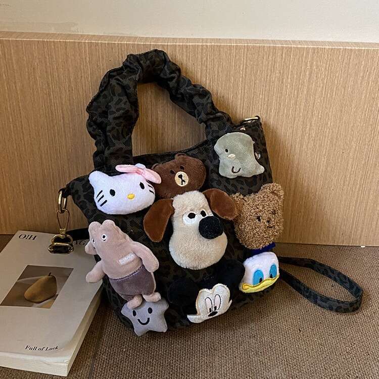 Korean version of niche cute handbag for women 2 fashionable cartoon commuting crossbody style personalized shoulder bag 2024 temperament versatile ne