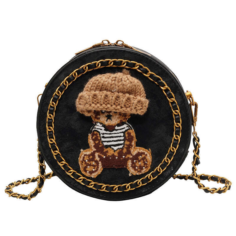 Niche high-end chain crossbody bag for women, small round cute and personalized shoulder bag, 2024 temperament versatile new trend clothing ins