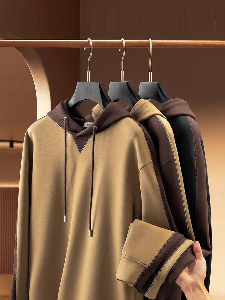 Autumn and Winter Fashion Trend Color Splicing Air Layer Cotton Model Mens Casual Long Sleeve Hoodie Mens 241214