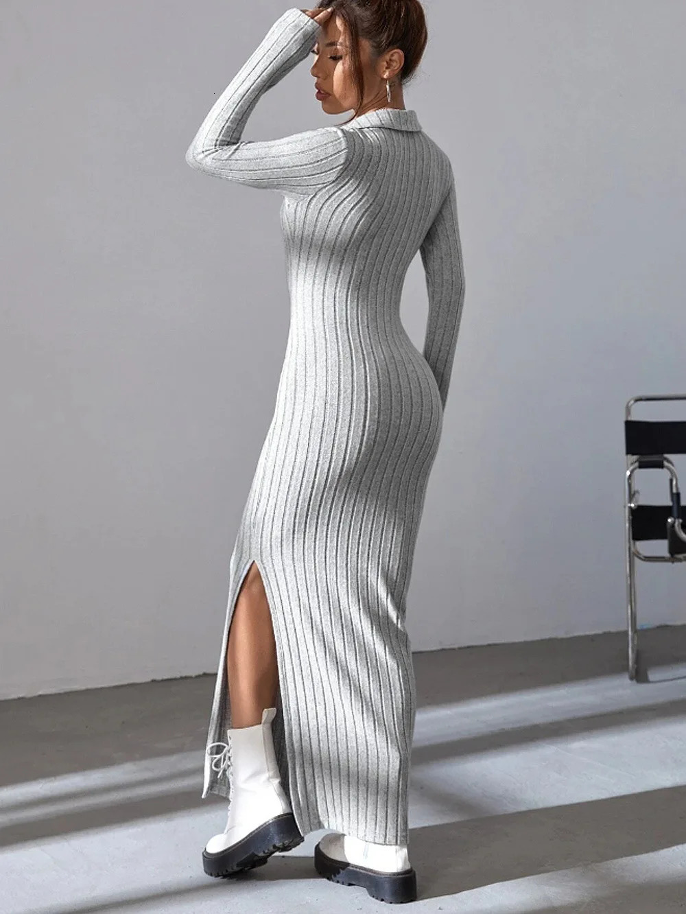 2024 SpringSummer Womens Knitted Weight Loss Collar Fashionable Casual Elegant Pit Strip Solid Color Long Dress 241212