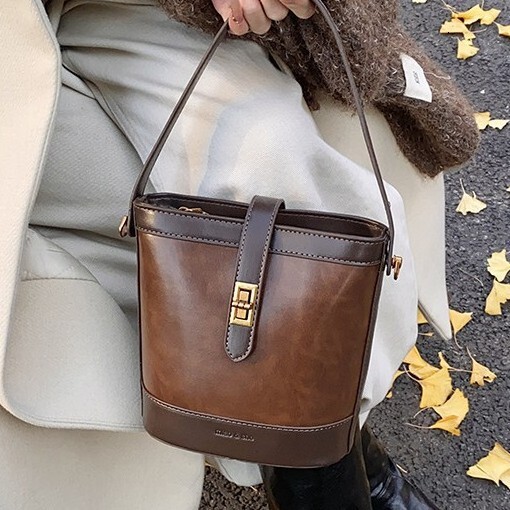 Free Shipping New Product Women's Crossover Small Designer Outdoor Multi Functional Single Shoulder Crossbody Bag, Trainer's Handheld Bucket