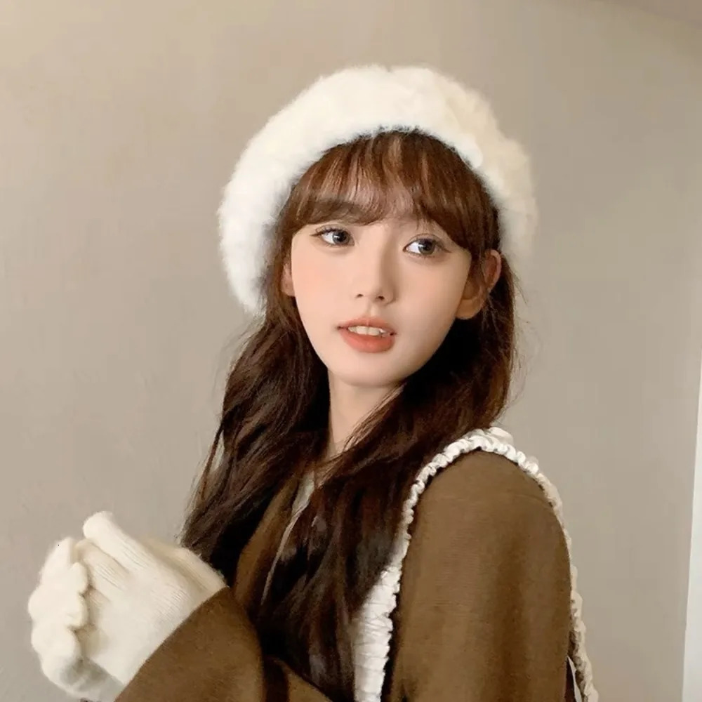 Warm plush beret flat hat solid color thick autumn and winter clothing accessories Panama warm beanie party 241210