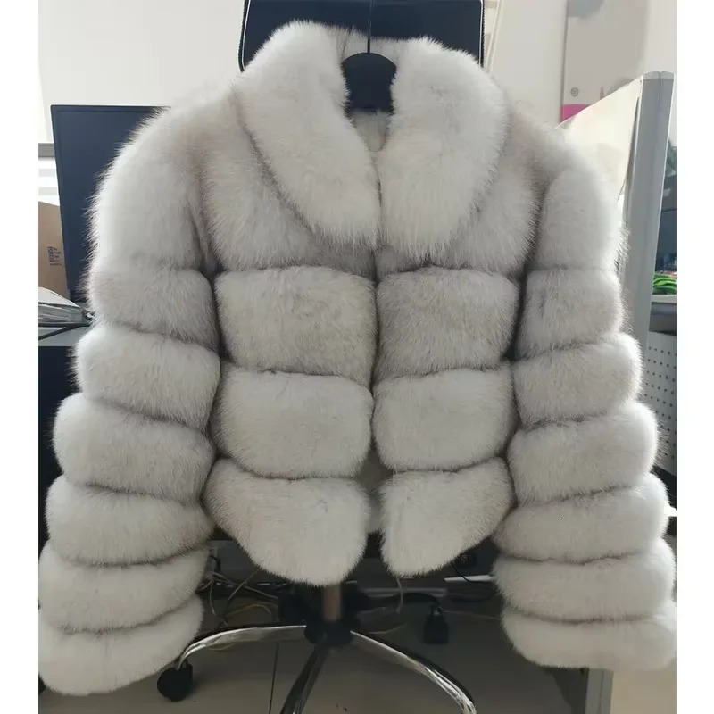 Maomaokong Real Fur Jacket Women Winter Short Natural real Fox Lady Zipper Coat Female Warm with Collar 241211