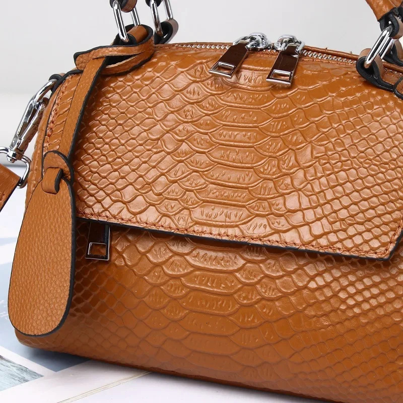 Womens genuine cowhide leather handbag fashionable and high-quality womens shoulder cross bag soft leather 241212