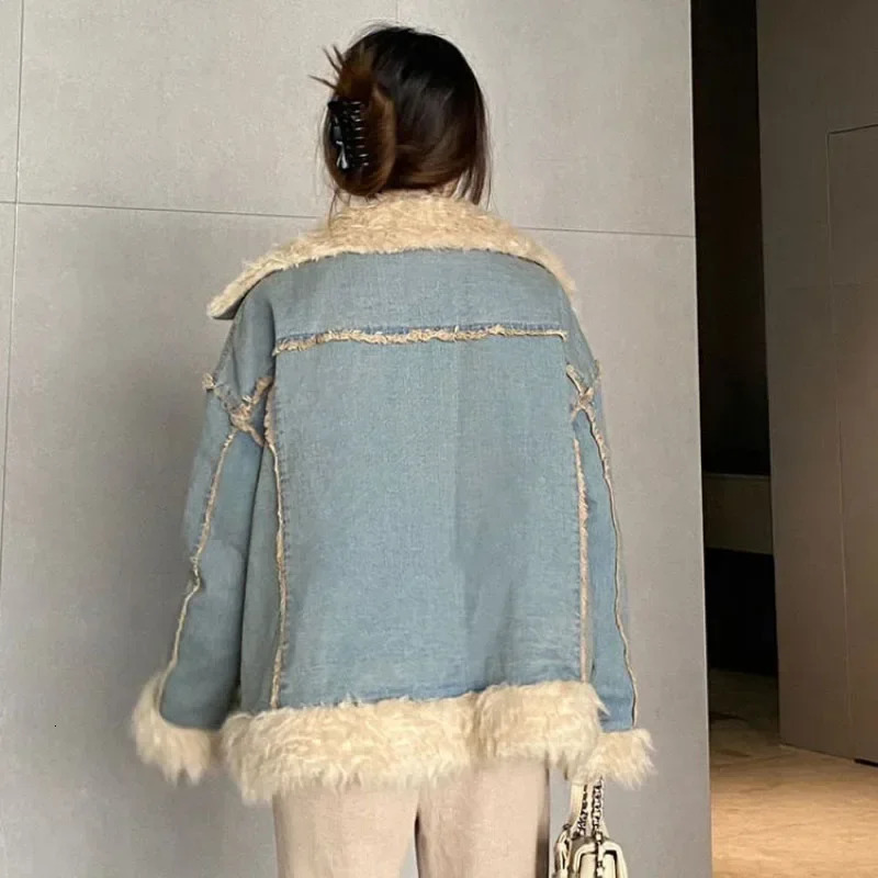 Autumn and Winter Vintage Denim Cashmere Jacket Womens Short Jacket Loose Splicing Thick Wool Cotton Jacket 241210