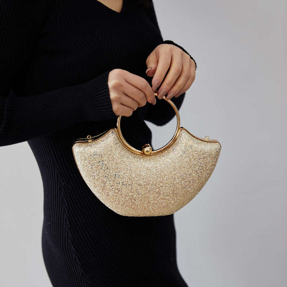 High end handbag for women European and American retro clip on shell shiny evening handbag, shoulder bag, 2024 versatile new trendy clothing ins