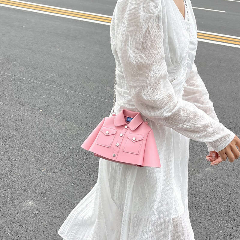 Niche Personality Chain Shoulder Internet Celebrity Ins Creative Crossbody Bag 2024 New Style Unique Elegant Clothing
