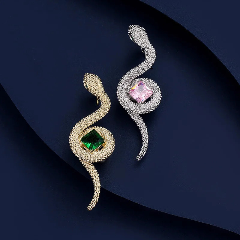 2color green purple crystal snake brooch alloy animal lapel pin womens party casual badge jewelry 241210