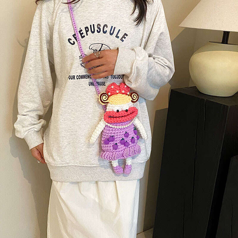 Internet crochet women's finished product internet celebrity knitted sausage big mouth girl single shoulder crossbody phone bag, 2024 new style, 