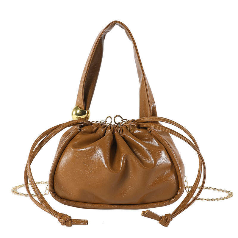 French style trendy handbag for women 2024, high-quality hand-held water bucket, lucky spicy girl niche single shoulder crossbody bag, 2024 new casual