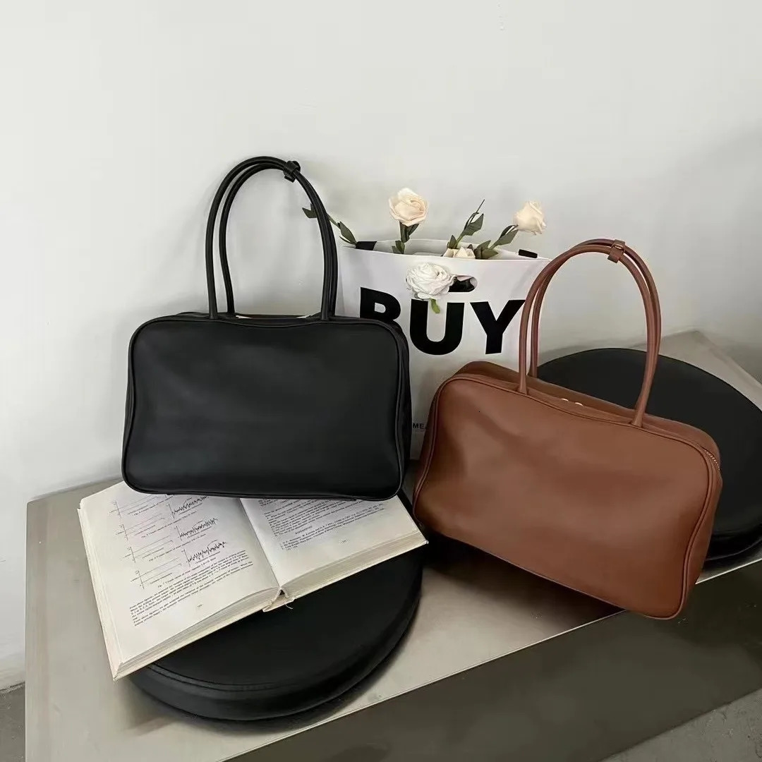 2024 genuine leather briefcase womens handbag retro Boston wallet bowling bag shoulder homeless bag 241212