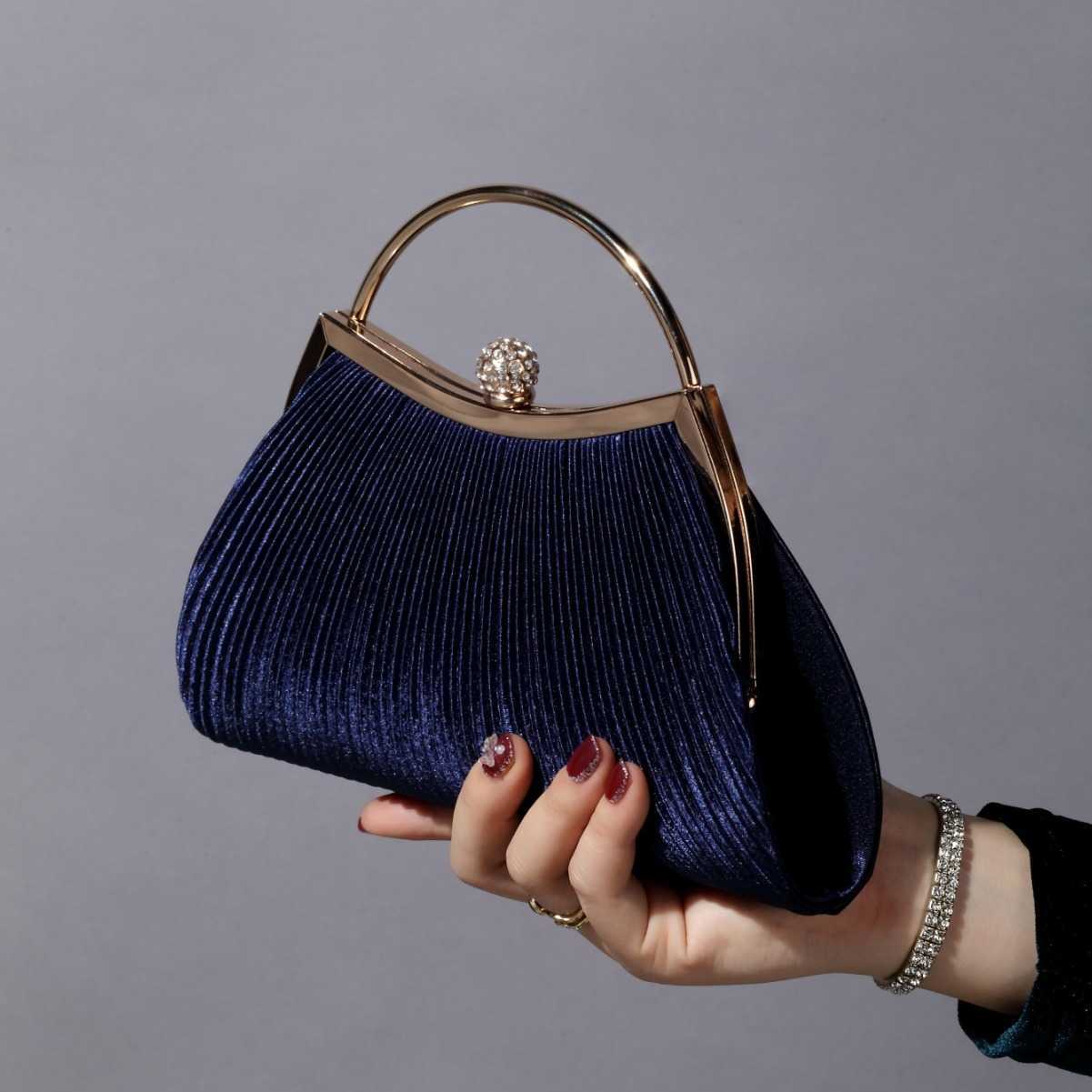 Clutch Bag Solid Color Pleated Hand-held Ring Fashionable Lock Closure Dinner Bag Substitute Chain Crossbody Bag Inlaid Diamond Bag 240920
