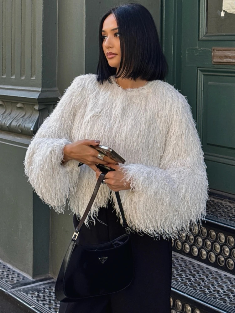 Womens Faux Fur Fringed Jacket Oneck Long Sleeves Hidden Side Pockets Front Closure with Hooks Overcoat Fall Winter Chic Coat 241211