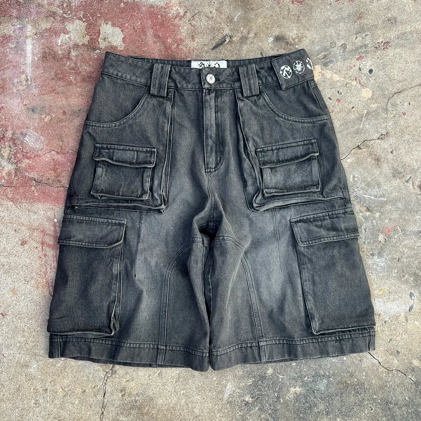 Hip Hop Goth Pattern Embroidery Shorts Men Retro Harajuku Y2k Gym Big Pocket Denim Short Sweatpants Streetwear 241211