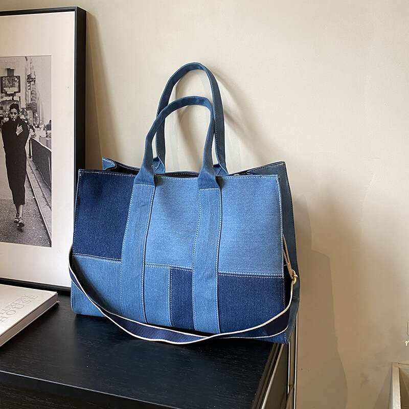 Leisure large capacity women canvas denim tote bag for class commuting single shoulder handbag 2024 new style chic and elegant clothing