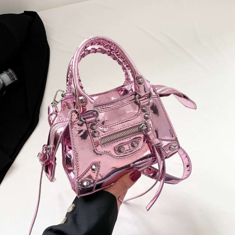 Small shiny small square bag for women, internet famous motorcycle style single shoulder crossbody bag, hundred matching accessories, red envelope, 20