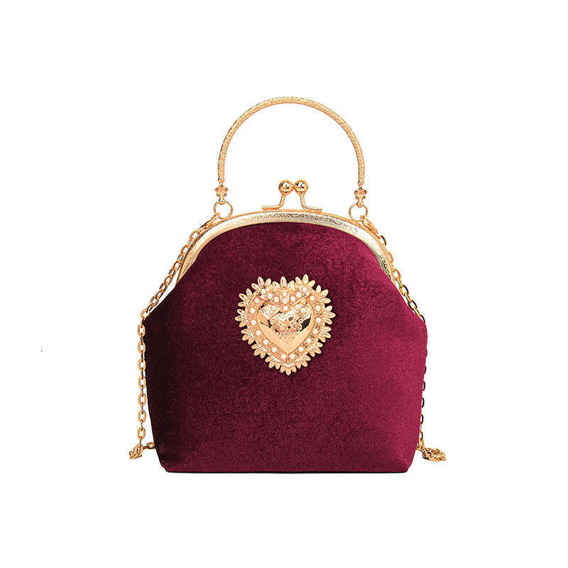 New niche design hand-held shoulder for women, retro Baroque style evening wear, banquet bag mouth, red envelope, 2024 new casual fashion trend clothi