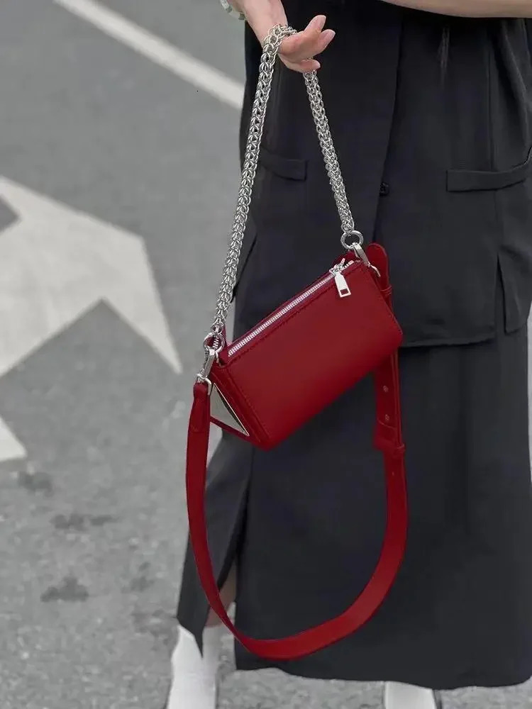 Women Bag Chains PU Fashion Triangle Casual Purses and Handbags Crossbody Shoulder Bag Euro-America Style 241213