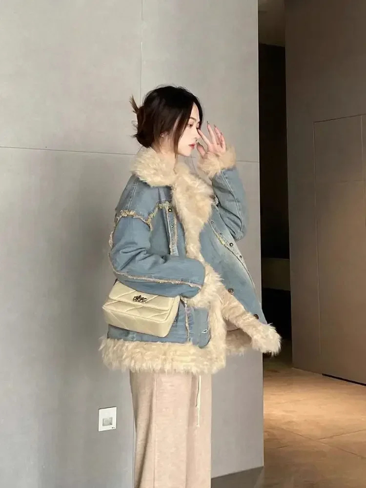 Korean fashion autumn womens denim jacket with fur patchwork lapel long sleeved single chest loose jacket clothing 241210