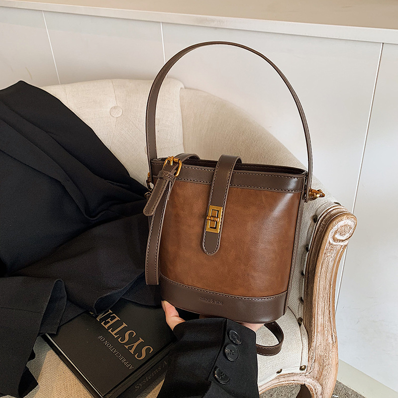 Free Shipping New Product Women's Crossover Small Designer Outdoor Multi Functional Single Shoulder Crossbody Bag, Trainer's Handheld Bucket