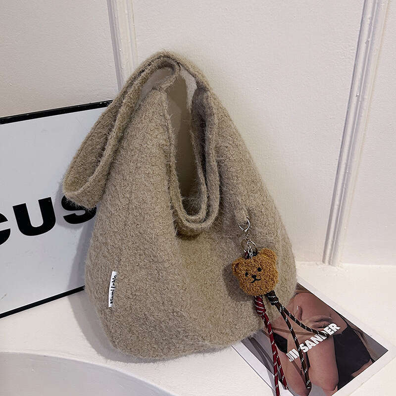 2024 autumn and winter new large capacity woolen crossbody women's versatile solid color shoulder bag, niche tote bag