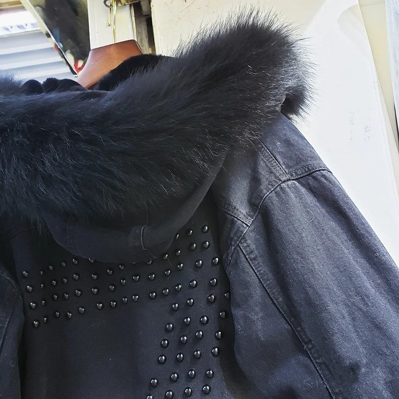 Winter fashion real fur hooded jacket womens thick denim jacket punk style rivet wool lining jacket street casual jacket 241210