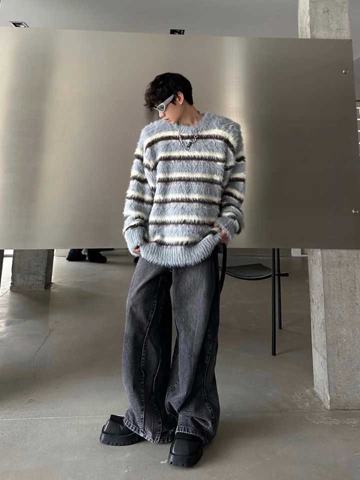 Men's Sweaters Mens Mosier black and white striped design plush sweater autumn and winter knitted top pull rod homme hiver Q241214