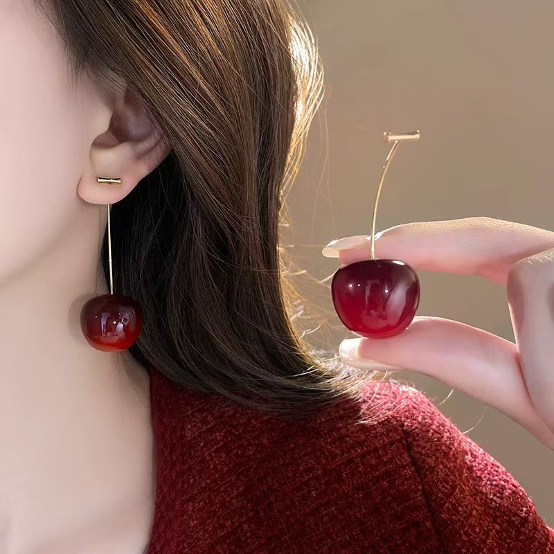 Luxury Earrings Wholesale Fashion Red Cherry Long Earrings Stud Earrings for Women Allergy Prevention Exqusite Jewelry