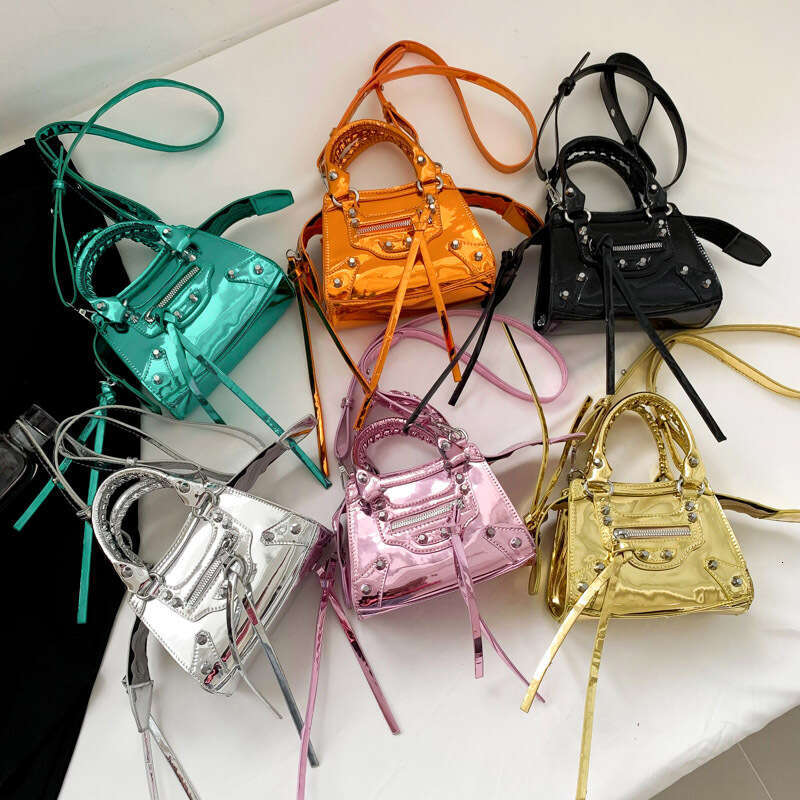Small shiny small square bag for women, internet famous motorcycle style single shoulder crossbody bag, hundred matching accessories, red envelope, 20
