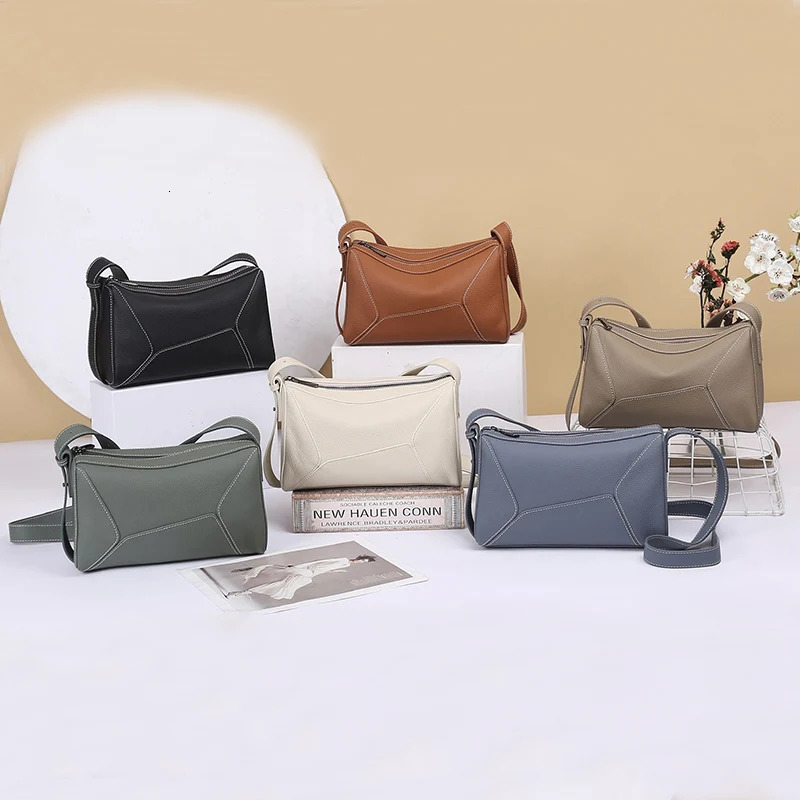 2024 Womens Bag Womens Commuting Boston Ten Font Messenger Womens Soft Leather Geometric Pillow Shoulder Bag 241212
