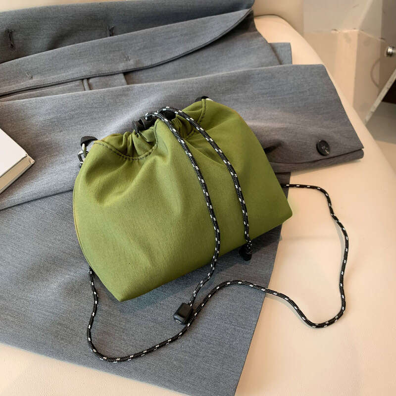 Internet celebrity nylon small bag for women, Korean style simple drawstr bucket sle shoulder crossbody phone bag, 2024 new casual versatile fashion