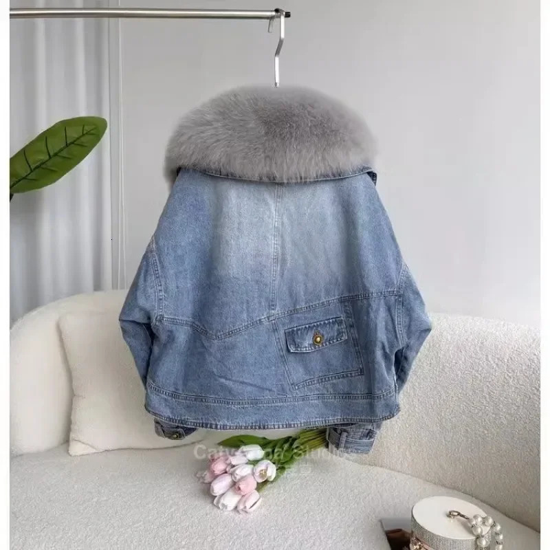 Winter Thick Short Denim Jacket Fashion Park Jeans Jacket Fur Coat Detachable Fur Collar Cotton Jacket 241210