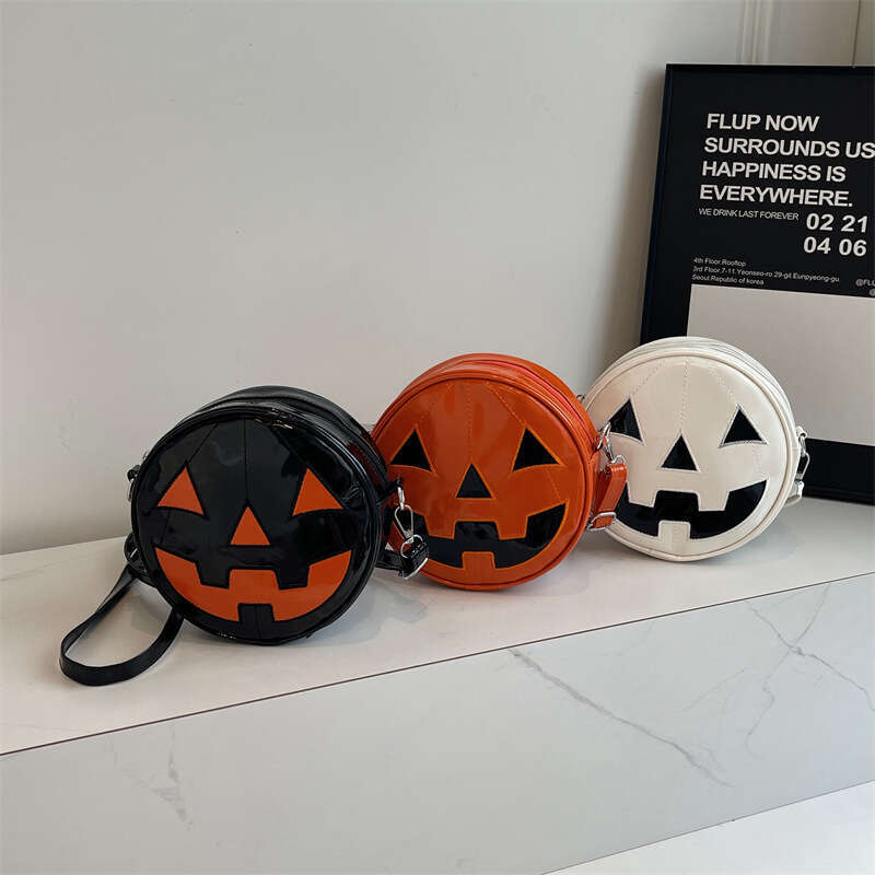 Small niche design, funny pumpkin personalized women's Halloween skeleton crossbody makeup bag, 2024 versatile temperament, new trendy clothing i