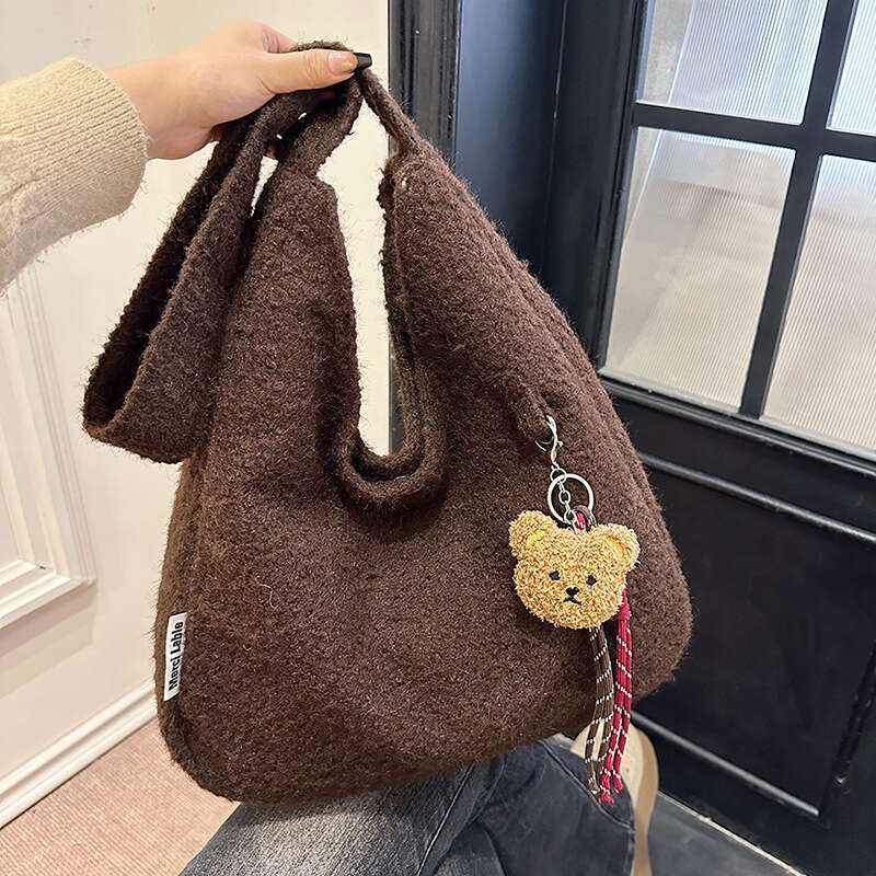 2024 autumn and winter new large capacity woolen crossbody women's versatile solid color shoulder bag, niche tote bag