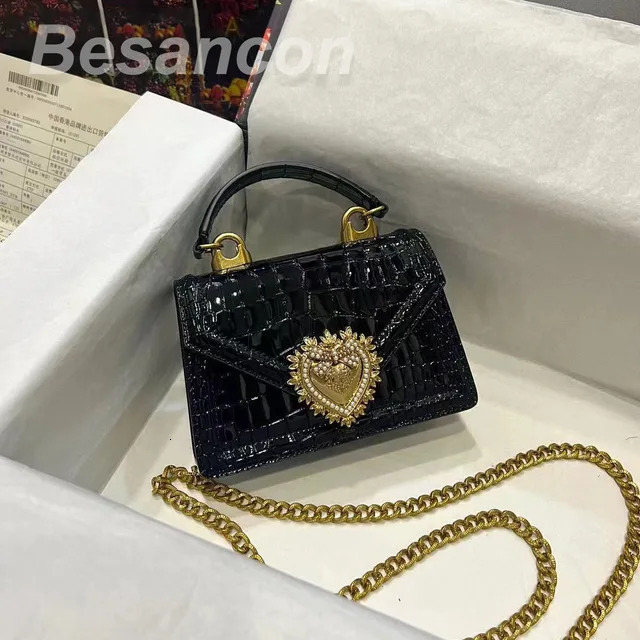Cowhide Crocodile Leather Shoulder New For Women Hot - Chain Flip Design, Retro Style, Party Crossbody Bag Fashion bags