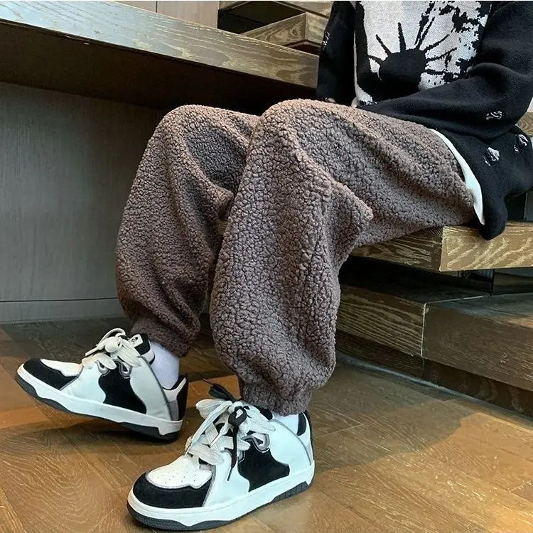 Lamb wool sweatpants mens autumn and winter style velvet thickening trendy loose sports casual pants mens pants y2k 241214