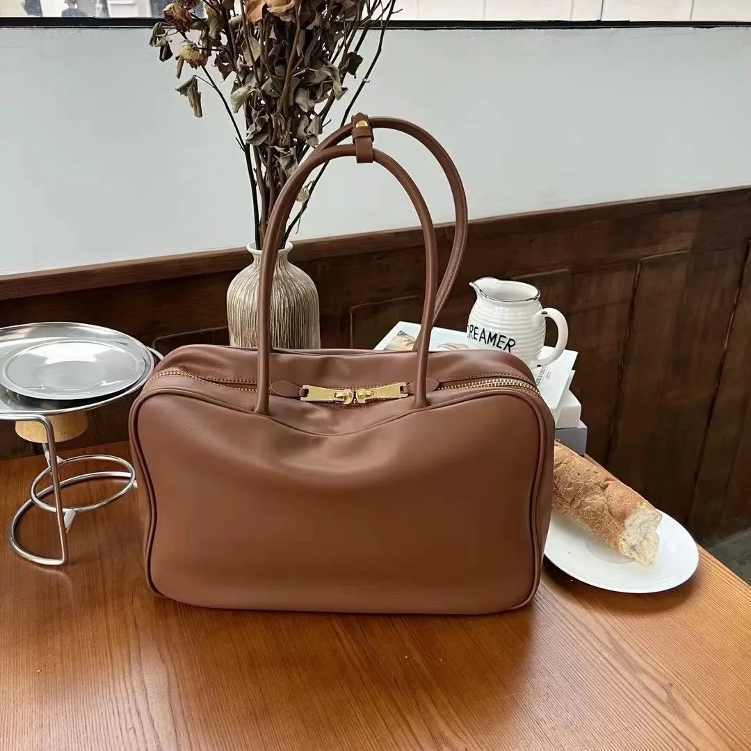 2024 genuine leather briefcase womens handbag retro Boston wallet bowling bag shoulder homeless bag 241212