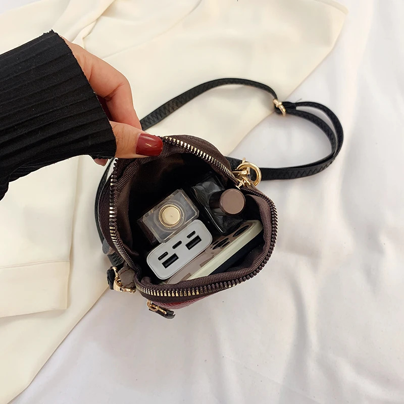 100% genuine leather womens shoulder bag with multiple zippers soft denim small phone bag color splicing color random 241213