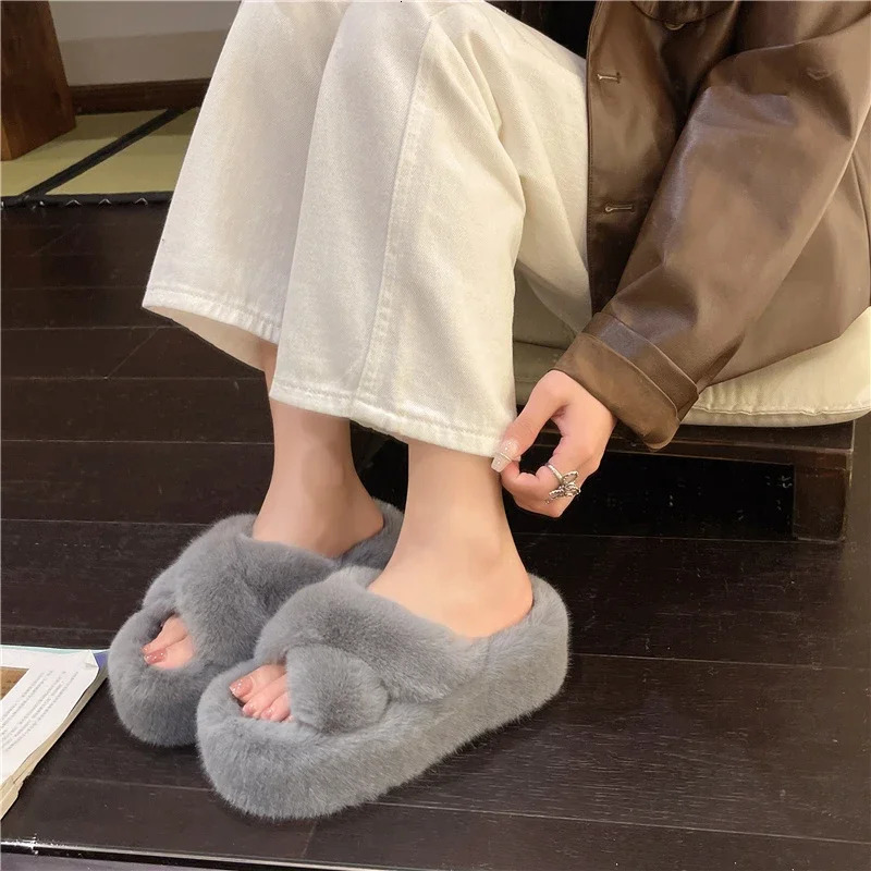 Chunky Platform Fur Slippers Women Autumn Thick Bottom Furry Outdoor Woman Short Plush ner Shoes 241214