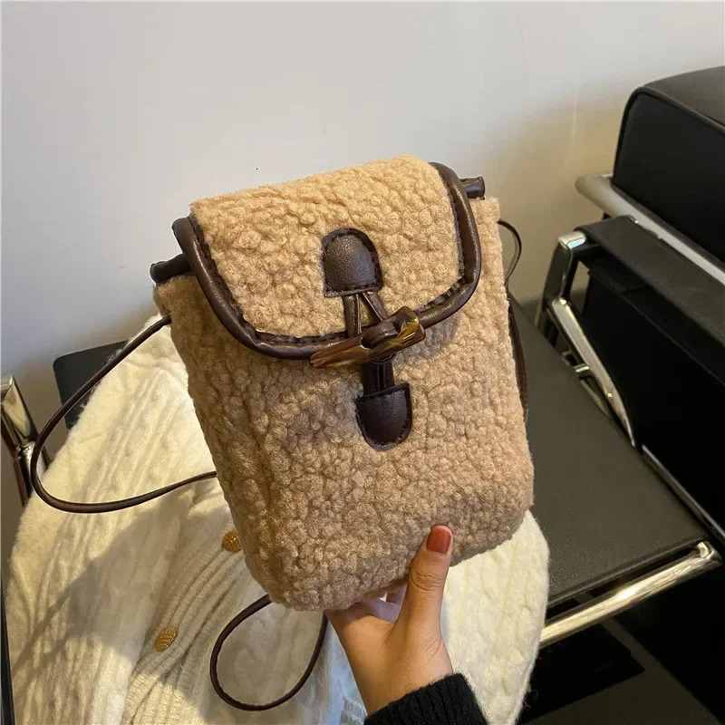 Lambswool Mobile Phone Bag Womens Artificial Fur Leather Bag Gentle and Cute Cross shaped Teenage Women Portable Speaker Button Plush Square Comfortab