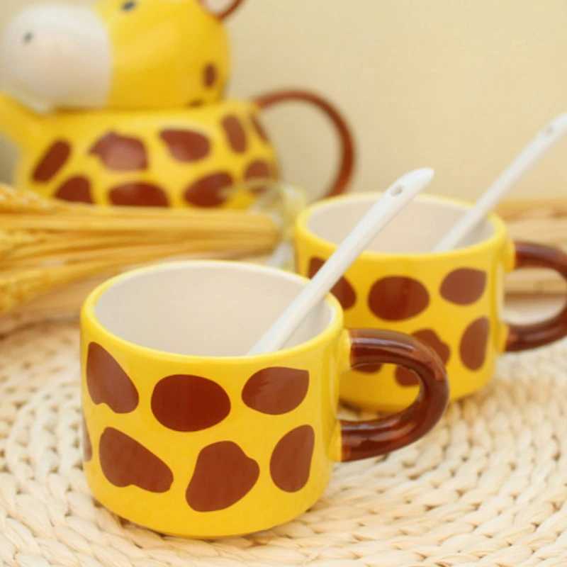 Creative and cute giraffe shaped design ceramic teapot with 2 cups of tea set Kawaii cartoon g childrens gift Y241214