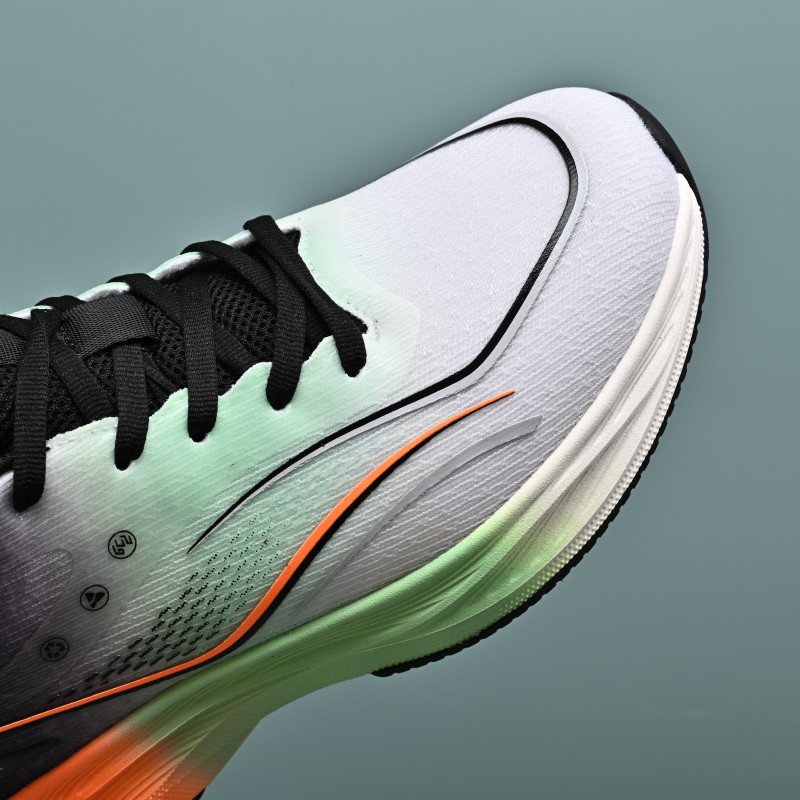 Fashion Running Shoes: Trendy Colors and Performance The Perfect Blend of Comfort and Versatility